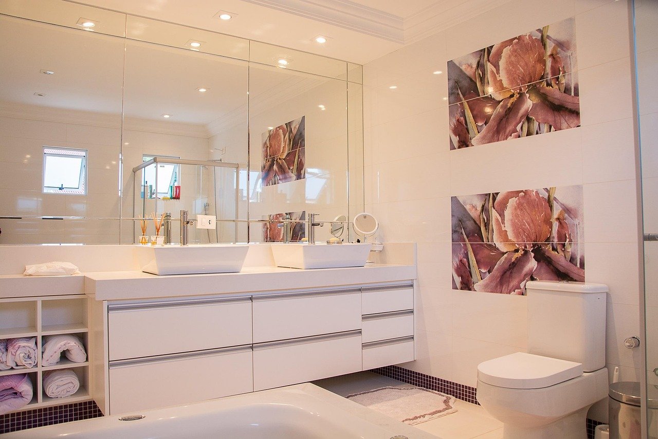 Tub to Shower Conversion: Everything You Need to Know Before Upgrading Your Bathroom